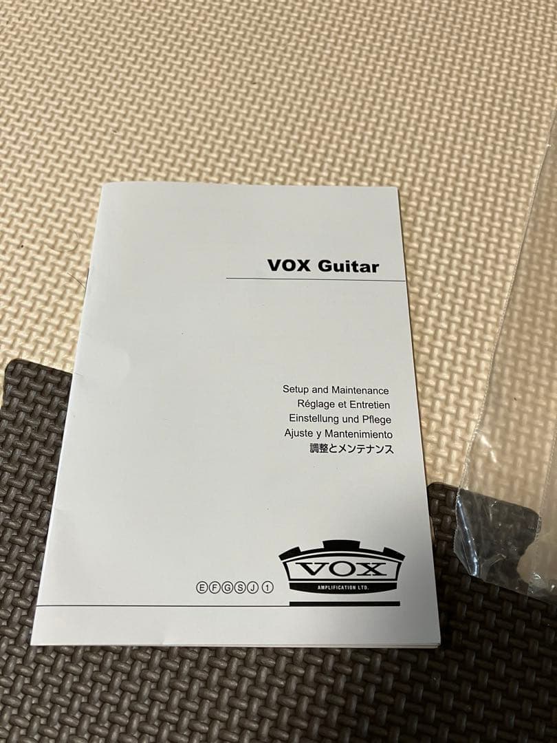 【美品】【人間工学に基づいて】【弾きやすいように設計】VOX SDC-22