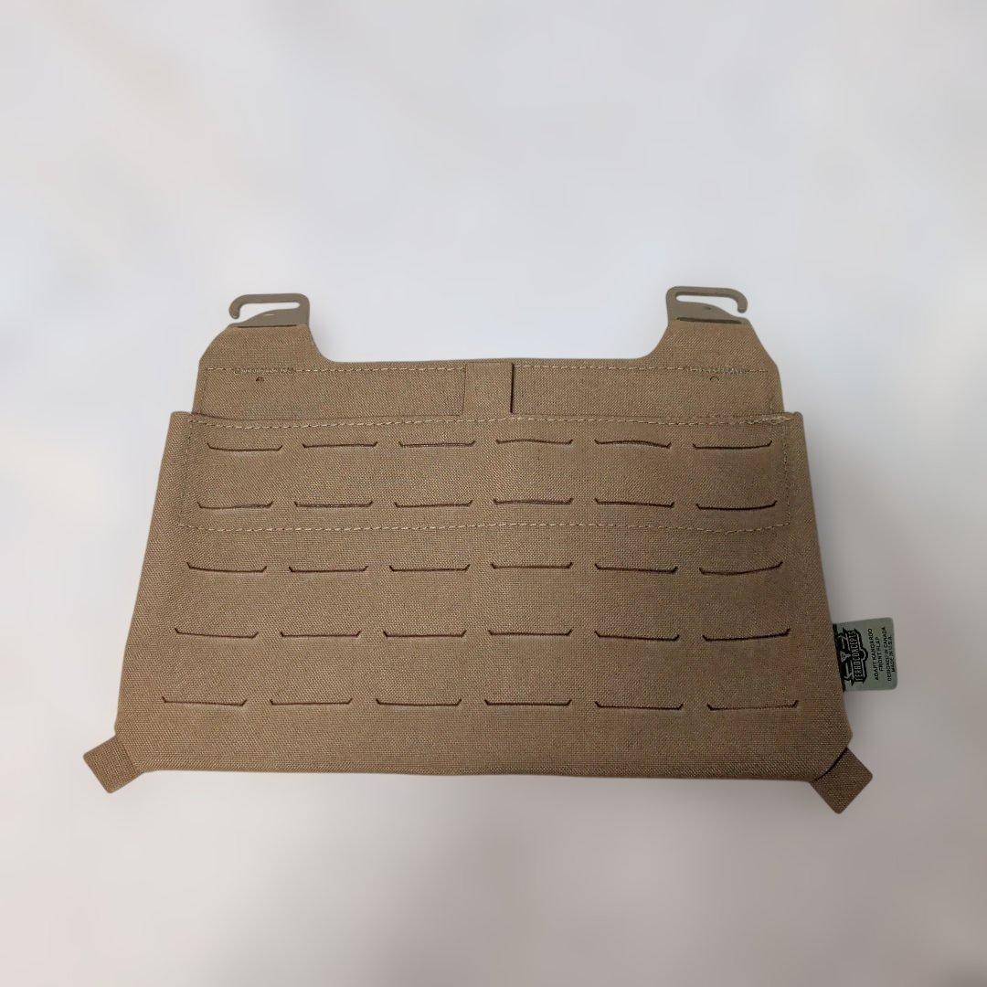 FerroConcepts カンガルーフロントフラップ 実物メーカー FerroConcepts フェローコンセプト Kangaroo Front Flap カンガルー
