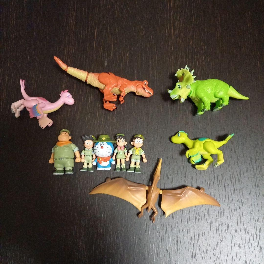 恐竜とドラえもんのフィギュアセット アニア限定「青いティタノサウルス」が凄い！ドラえもんタイムマシン