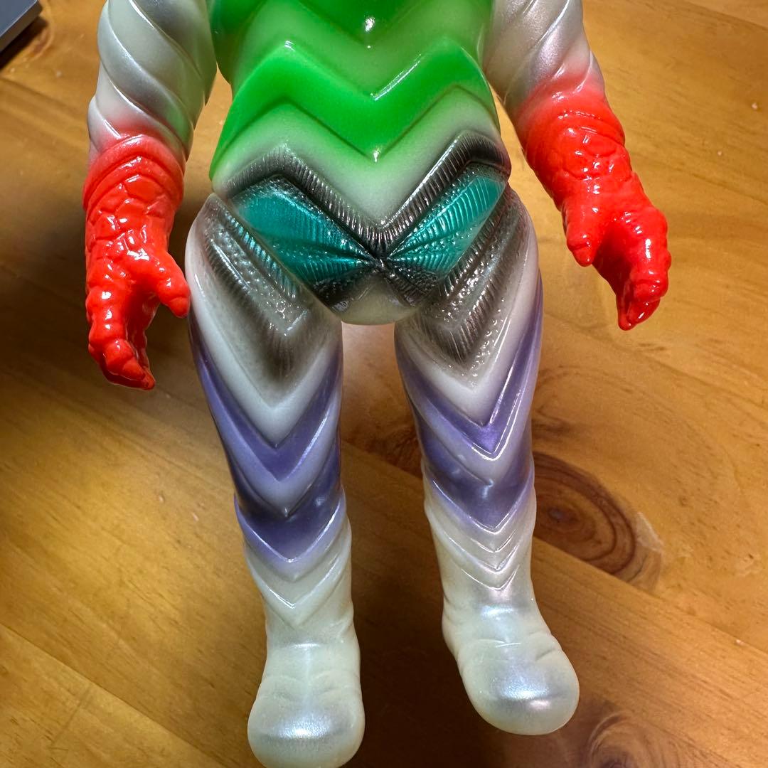 M1号 ガッツ星人 蓄光 ソフビ 6039 - メルカリ