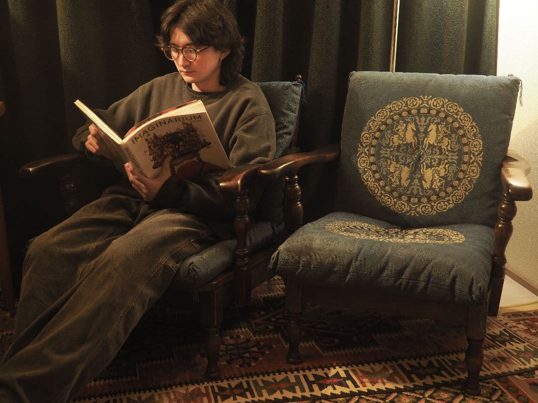 【値引中】“飛騨産業”キツツキアーム1pソファB 公式】アンティーク家具ラフジュ工房商品詳細ページ中古 美品 飛騨産業