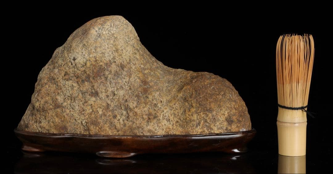 山景石 遠山景 観賞石 台座付 3.1kg 水石 自然石 景石 盆景 盆石 飾石