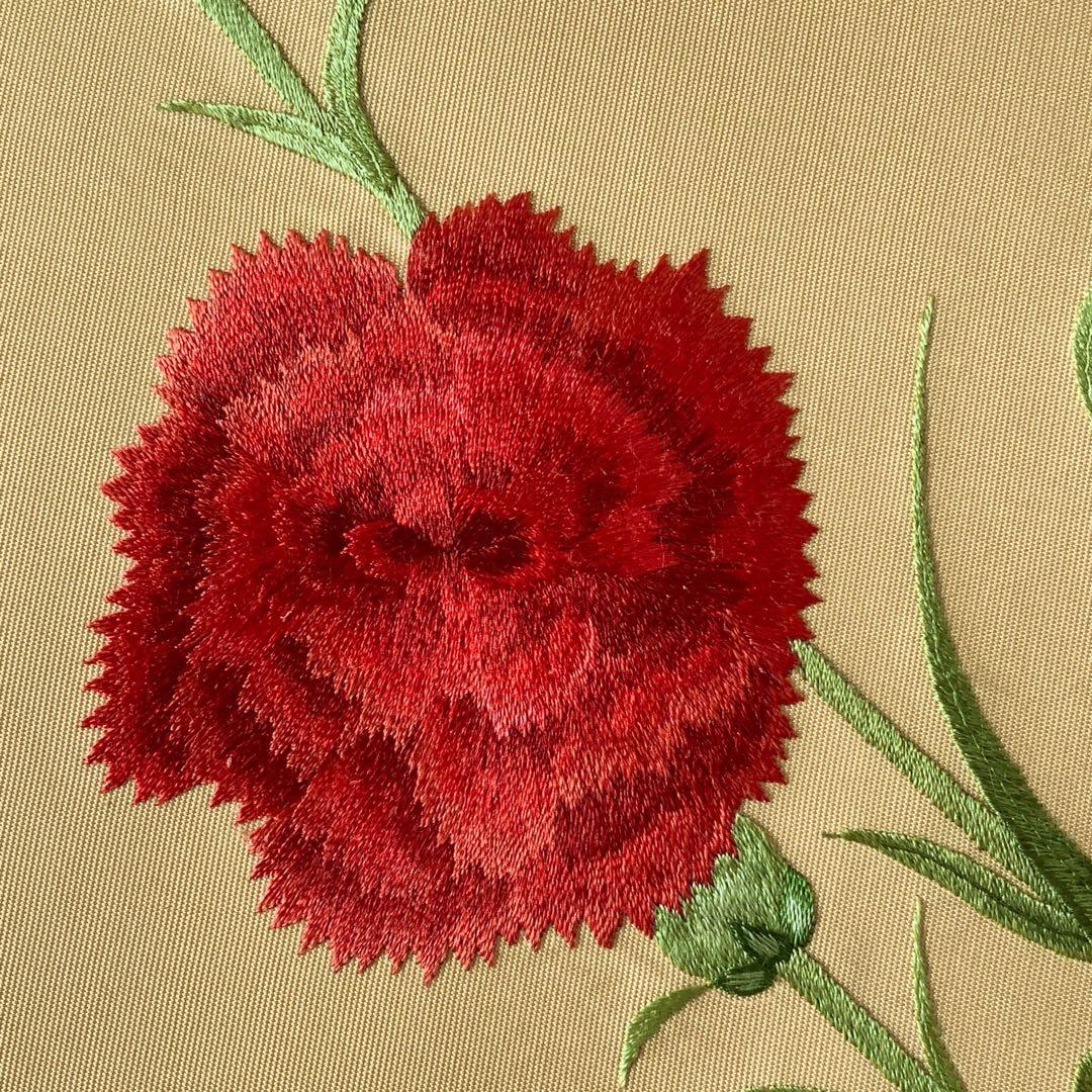 色とりどりのカーネーション 刺繍の帯 リメイク 山葡萄ハンドルバッグ