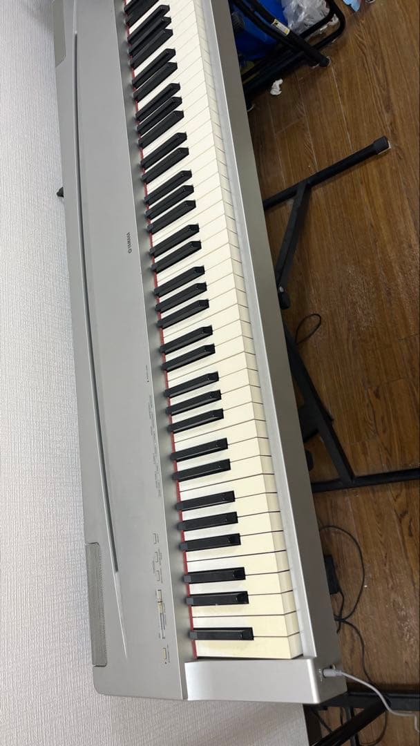 Yamaha P-70 シルバー 電子ピアノ 88鍵送 - メルカリ