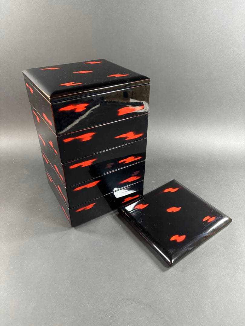 セール　重箱　漆器　五段重　お正月　曙塗　輪島 楽天市場】輪島塗 5.5寸3段重 溜内赤 松笠沈金 2〜3人用 迎春 お正月