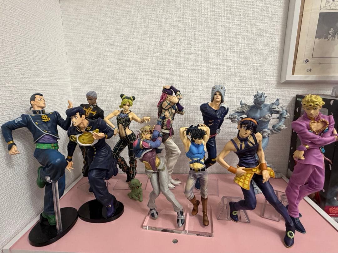 まとめ売り】ジョジョの奇妙な冒険 フィギュア11体＋額縁ポスター6つ