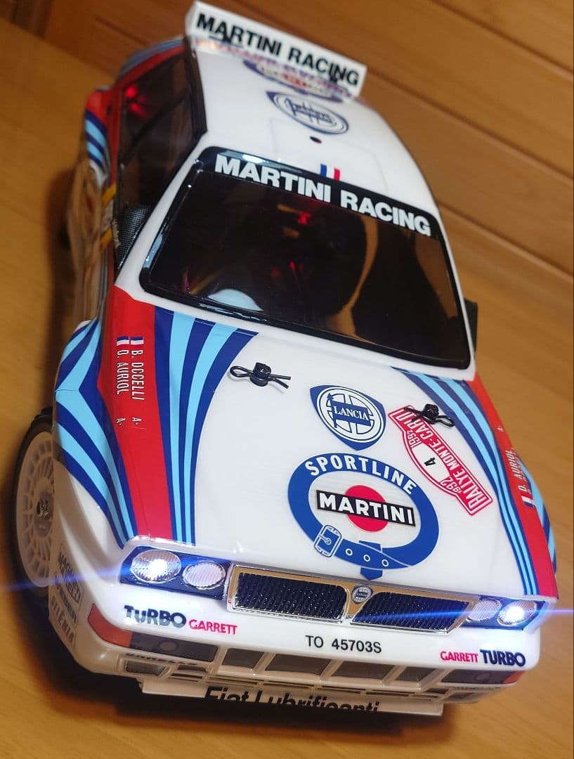 田宮RCランチアデルタインテグラーレLEDライト付＆プロポバッテリ…完成