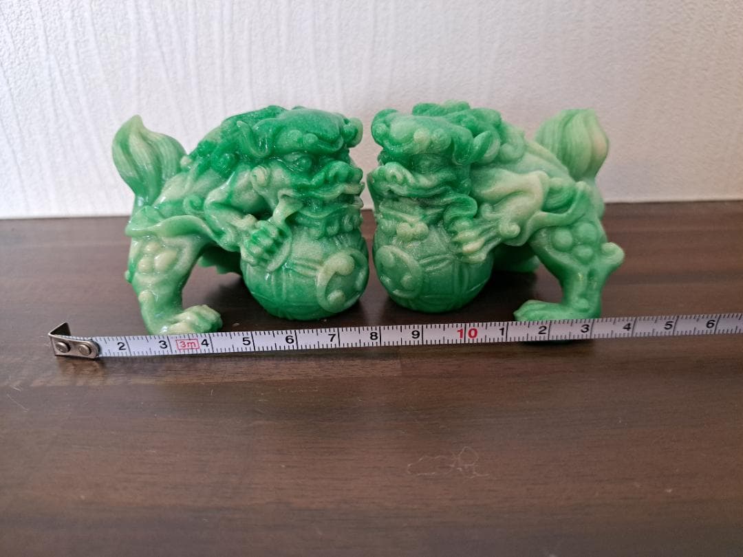 シーサー 翡翠 ヒスイ 玉乗り 獅子 開運 置物 - メルカリ