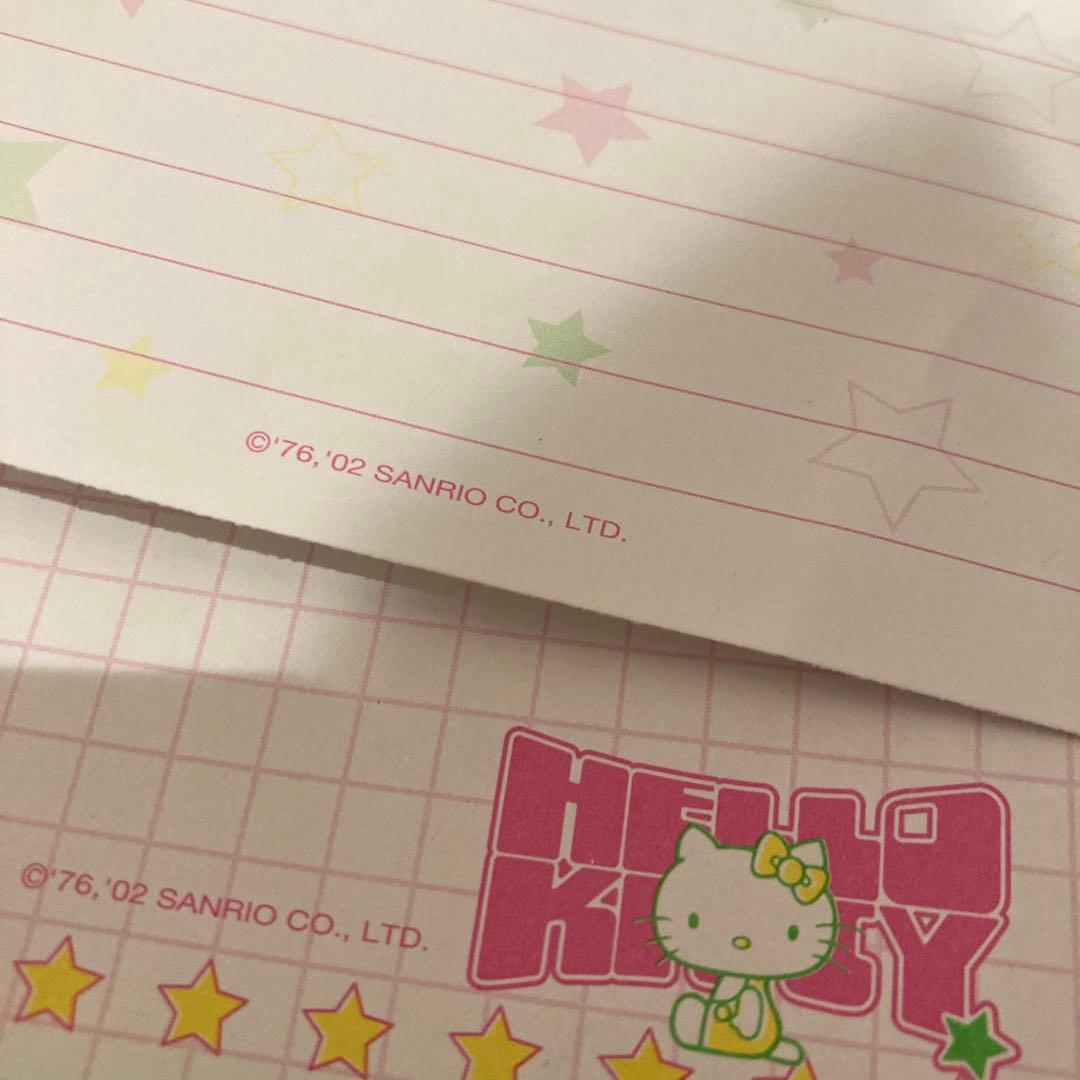 レトロ《2002年 ハローキティ メモ帳》Hello Kitty ☆缶ケース付き