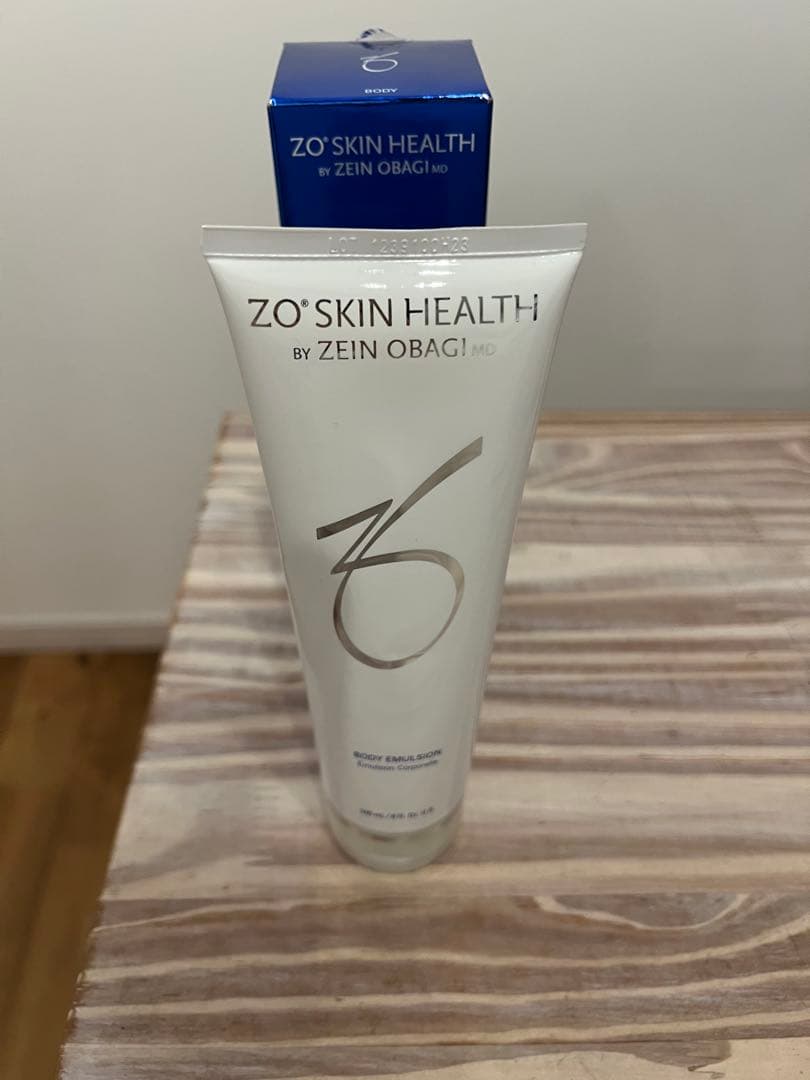 ゼオスキン　ZO SKIN HEALTH BODY EMULSION 240mL ZO Body Emulsion | ZO Skin Health | Face Dr