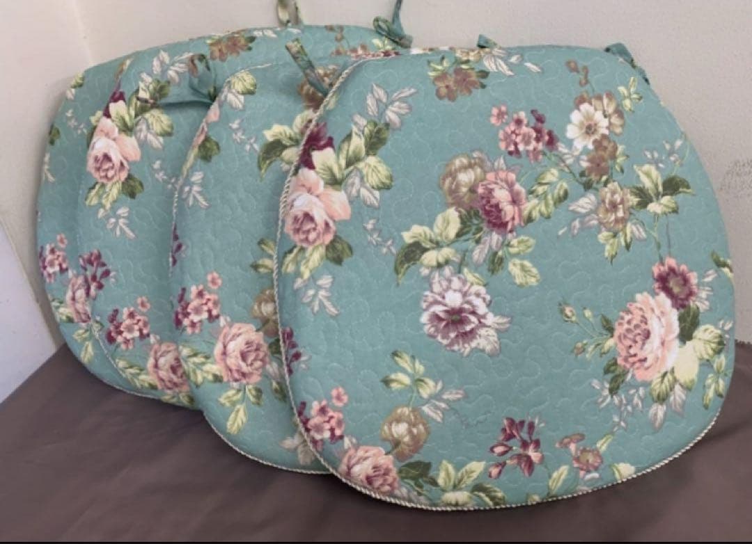 ダイニングシートクッション　4枚セット　グリーンローズ チェアクッション シートクッション ひもつき ひも付き 4枚 ダイニング