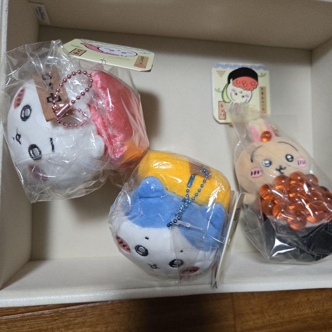 ちいかわ寿司チェーン ちいかわ中トロ ハチワレたまご うさぎイクラ