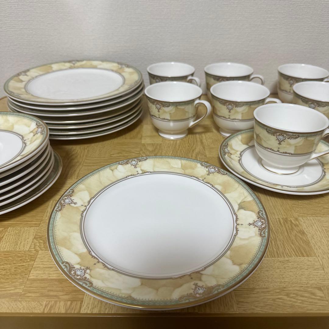 ティーセット ＋ ケーキ皿8枚 おまけの茶漉し付き アフタヌーンティー