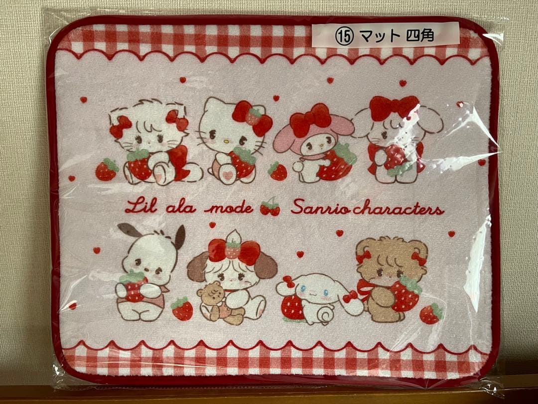 Lil ala mode サンリオ 当りくじ マット 四角 - メルカリ