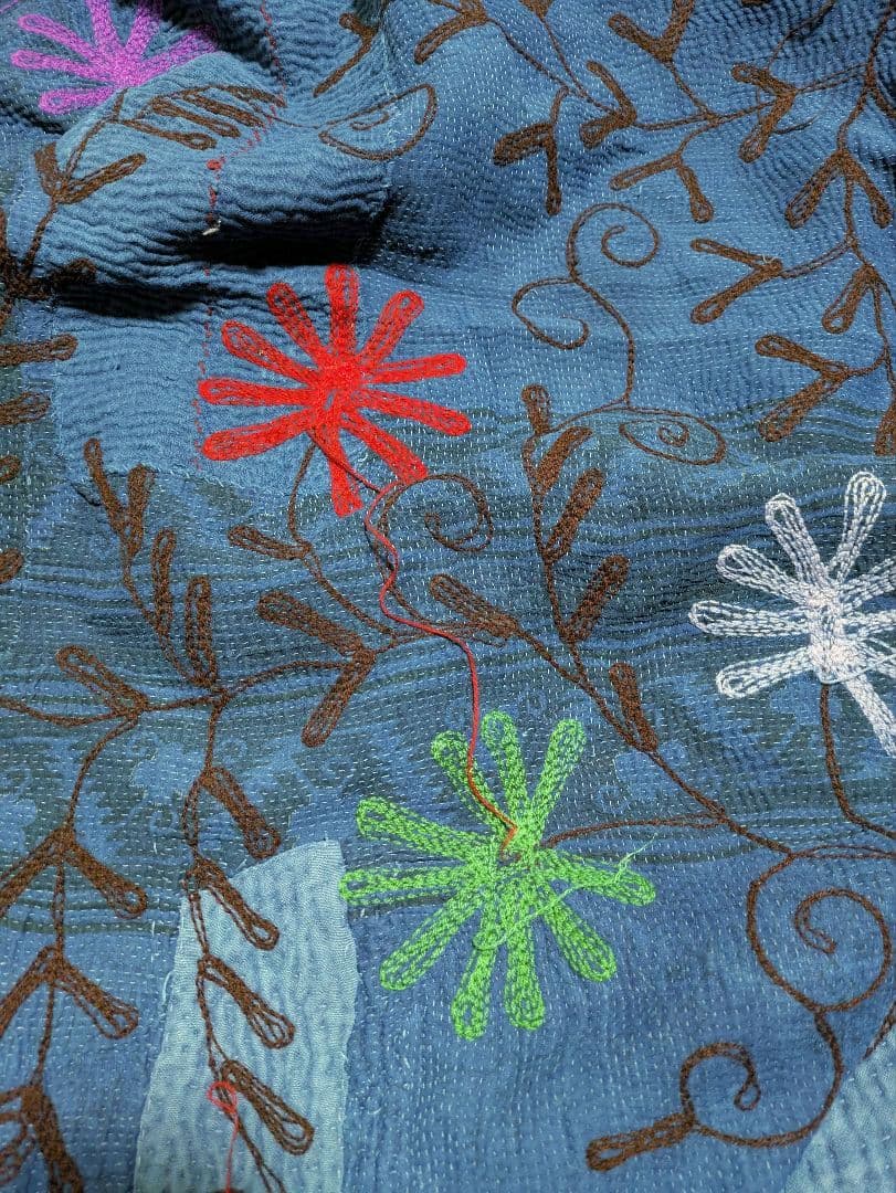 158 ヴィンテージ / カンタキルト / ソファカバー スザニ刺繍 / 大判