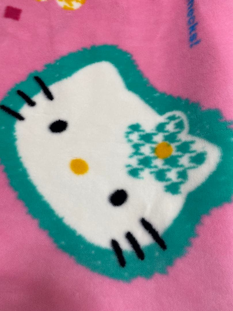 昭和レトロ ハローキティ カーペット ラグ ブランケット - メルカリ