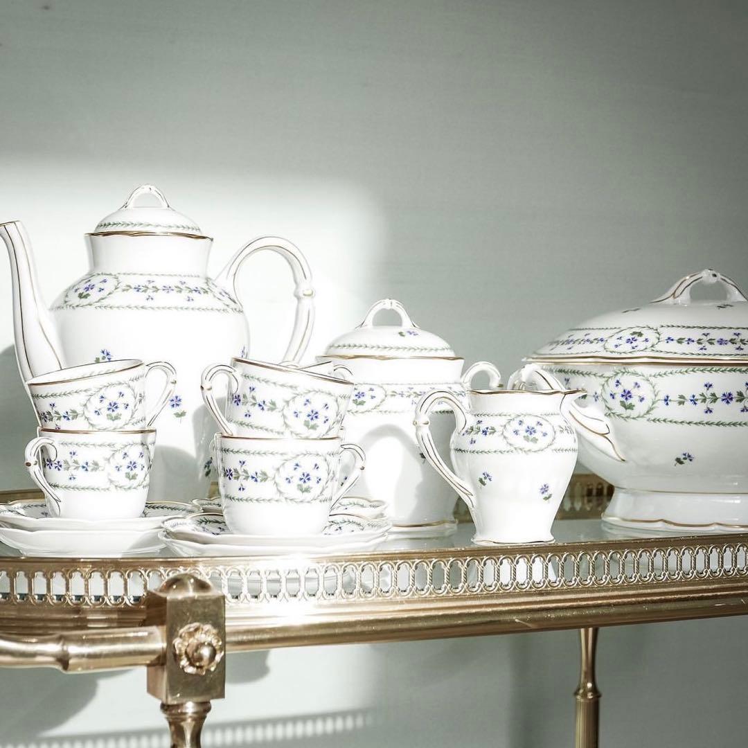 新品フランス製 Bernardaud マリーアントワネットが愛した花 ディナー