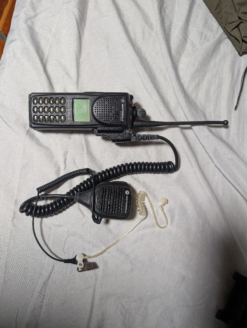 MOTOROLA XTS3000 本体マイクセット Motorola XTS3000 II UHF 403-470 Mhz RADIO with P25 MODAT MDC