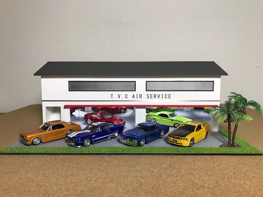 ミニカー専用ジオラマ：1/64 世田谷ベースタイプガレージ