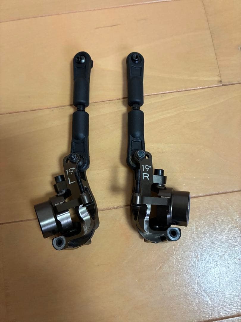 京商　mp10 if631 IFW461c ナックル、フロントハブ セット美品 2201210006985-1.jpg