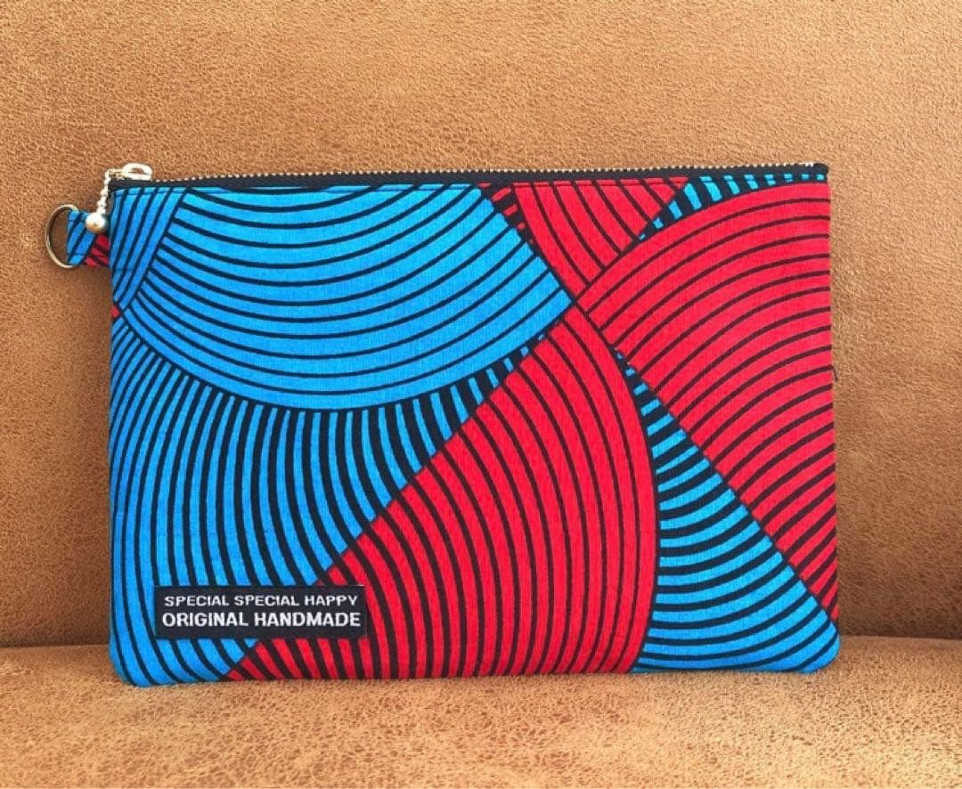 アフリカンファブリック フラットポーチ Dカン付き アフリカ布 - メルカリ