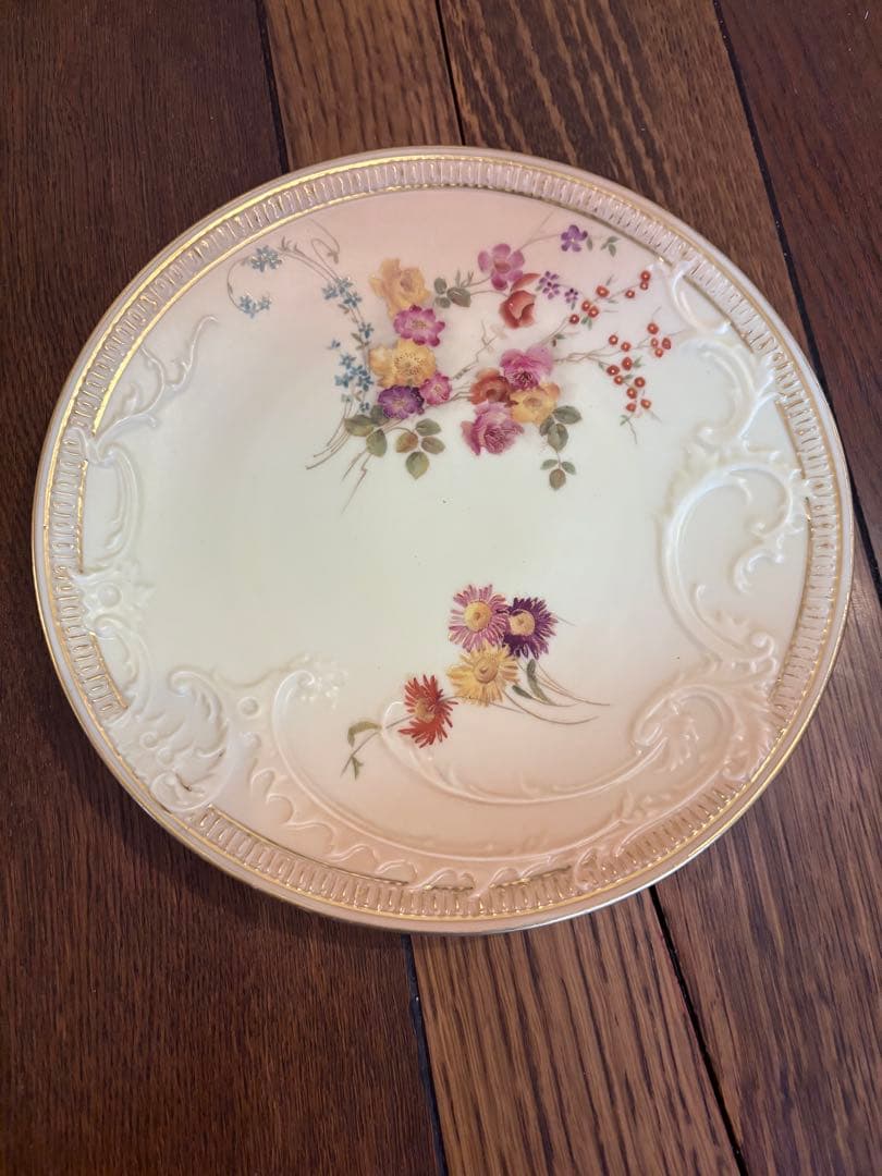 ロイヤルウースター ブラッシュアイボリー デザートプレート ロイヤルウースター ブラッシュアイボリーの蓋物 - Antiques Violetta