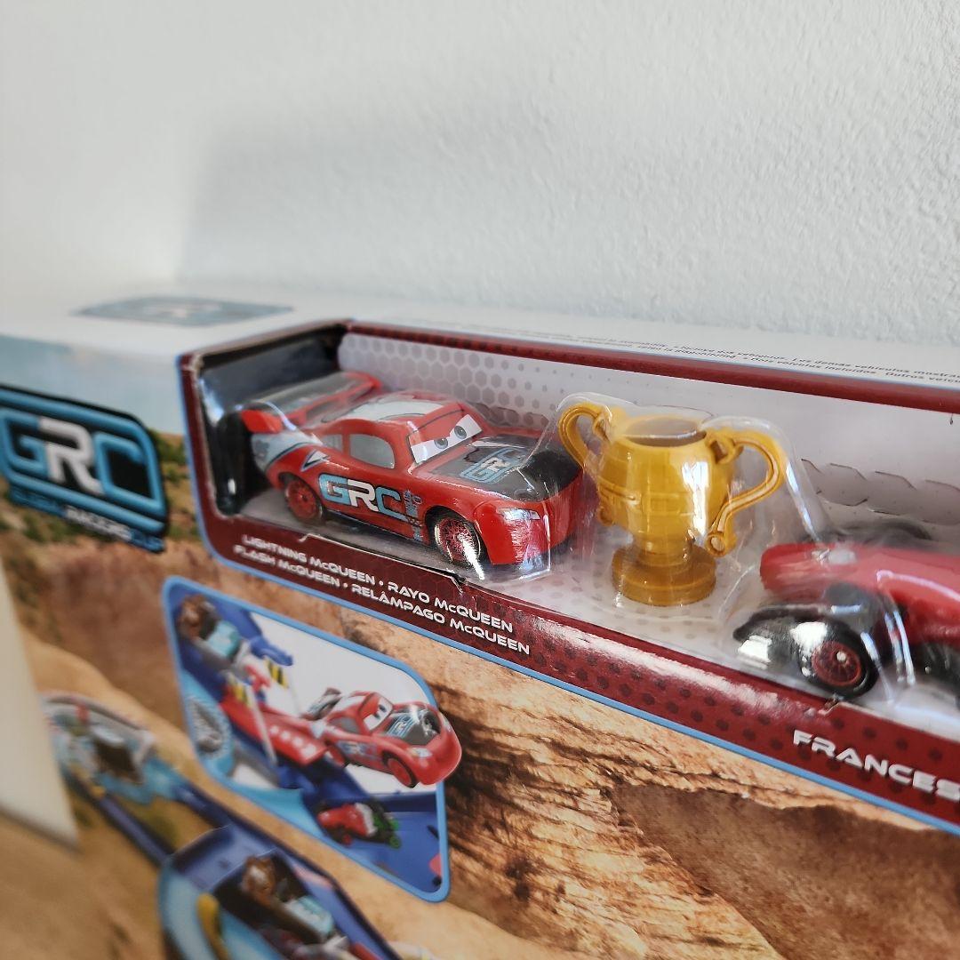 マテル カーズ GRC プレイセット ミニカー2台 マックィーン