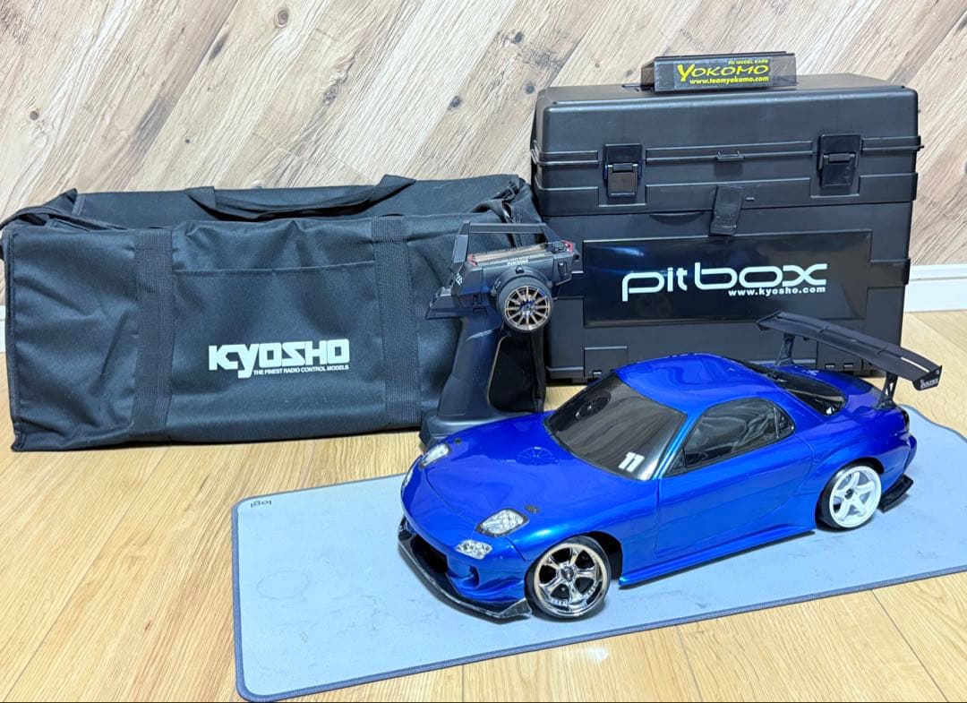 Traxxas 912 ホワイトボディ