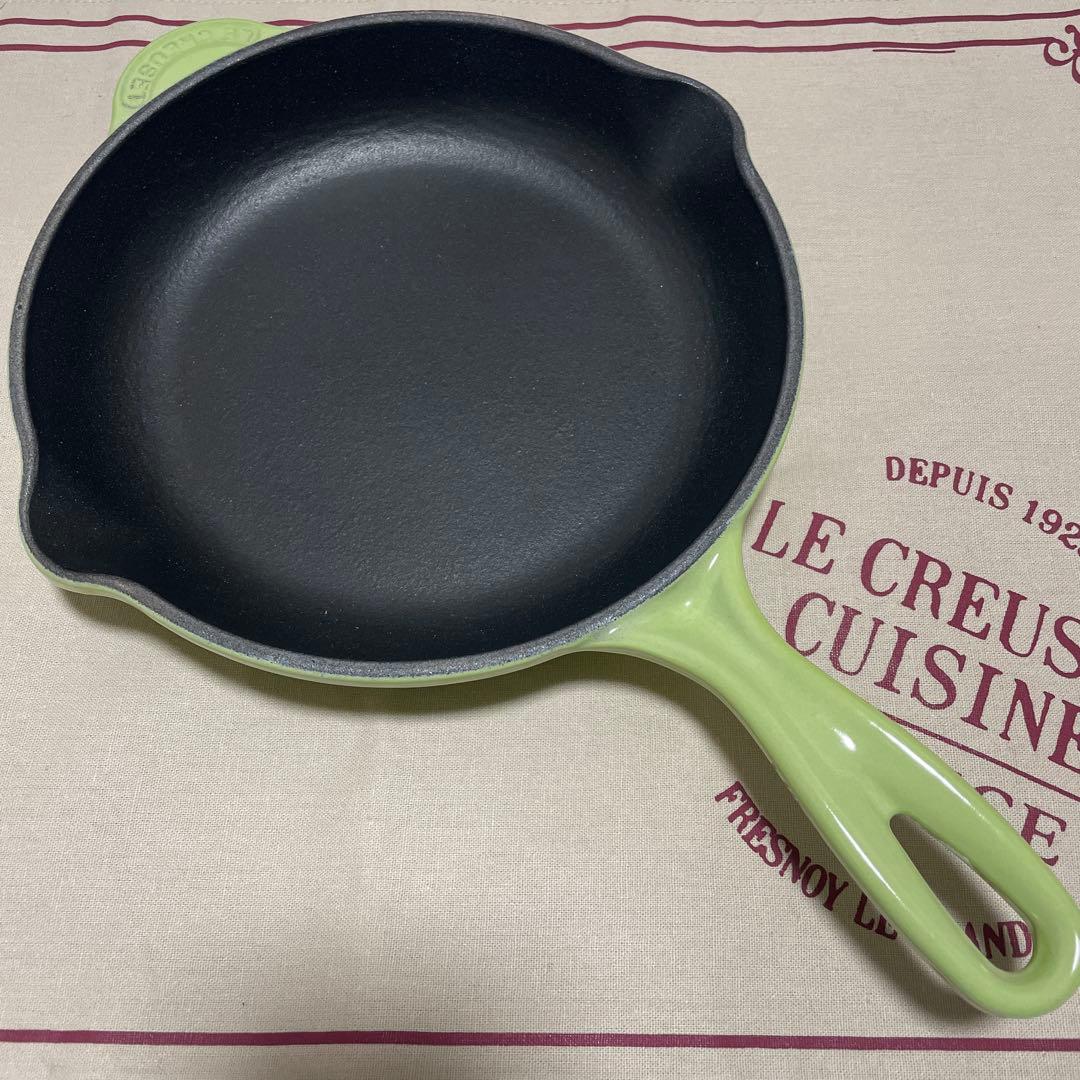 ケロ山 ルクルーゼ 鋳鉄製 スキレット フライパン 20cm 緑 Le Creuset（ル・クルーゼ） 公式 スキレット IH IH対応 フライパン