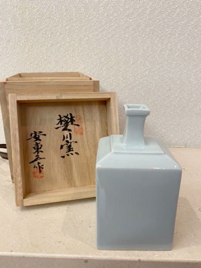 花瓶□韓国人間国宝 樊川窯【安東五作】白釉刷毛目唐草花紋 花器 韓国