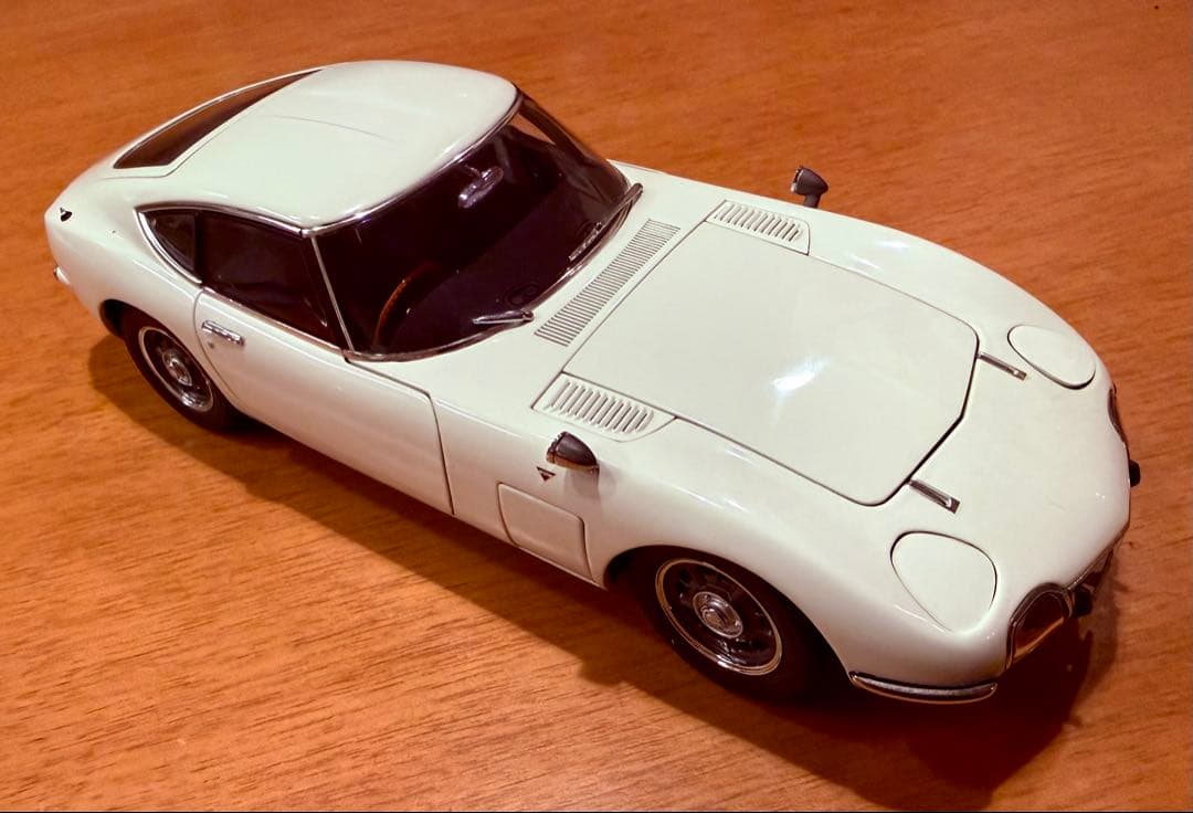 AUTOart製 トヨタ2000GT 1/18 Toyota 2000GT (Silver) | AUTOart