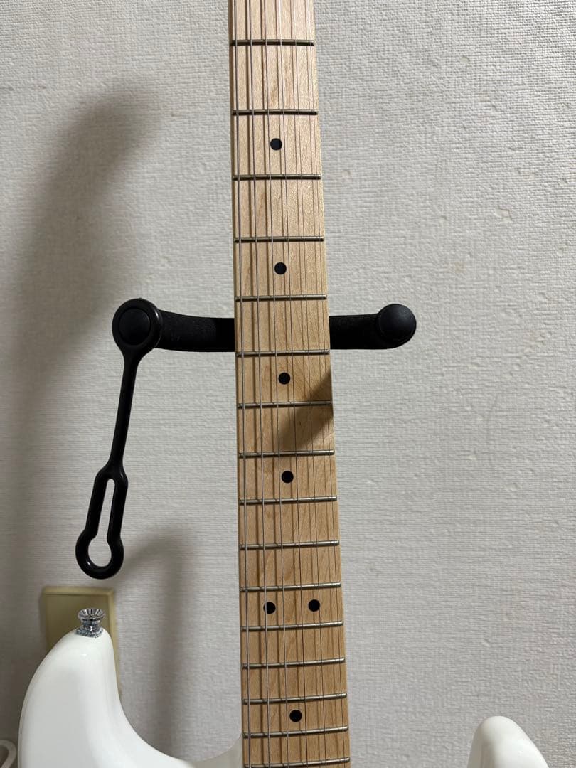 Squier Stratocaster ホワイト 本体・ソフトケース - ギターオンライン