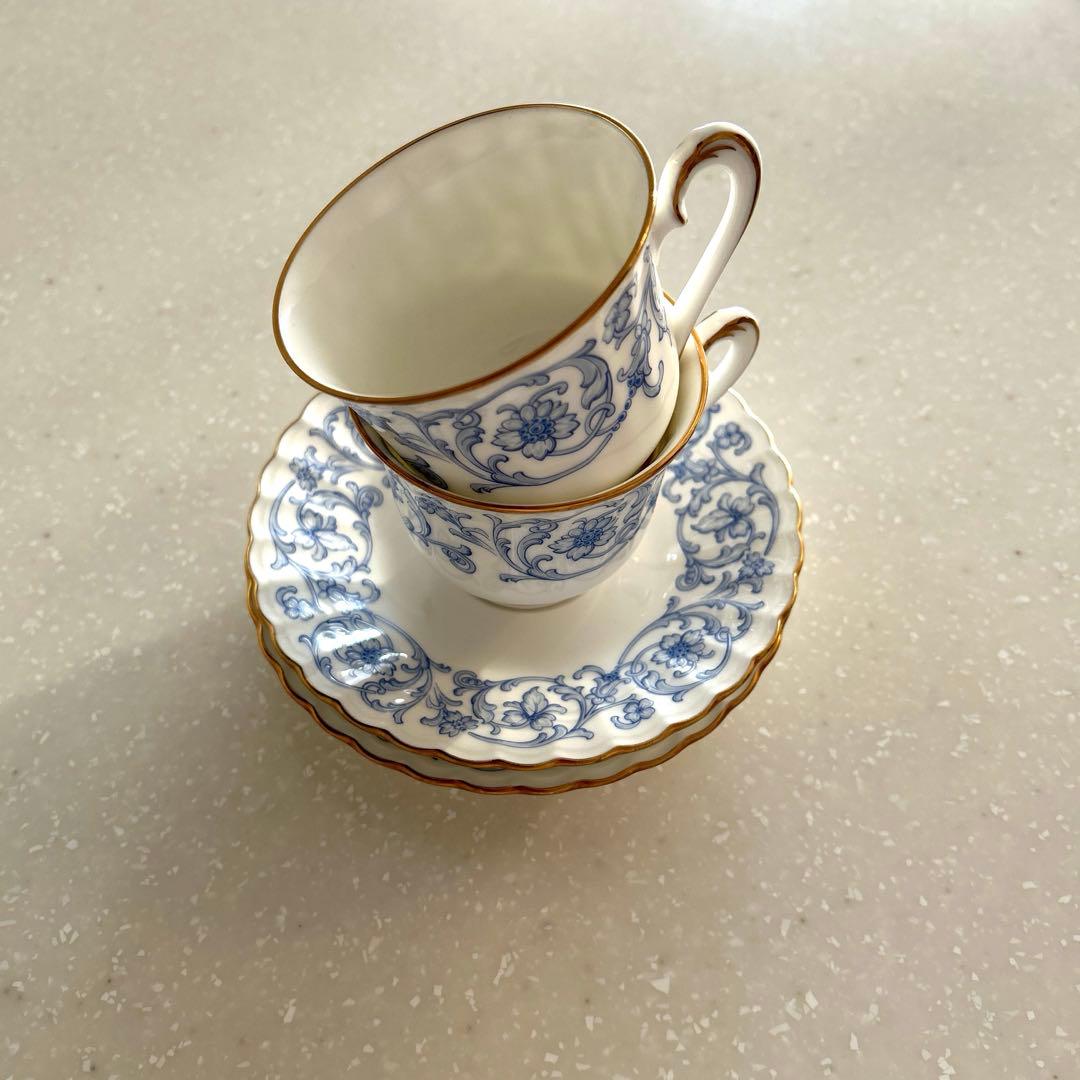 NORITAKE 白と青の花柄 カップ・ソーサー 2個セット - メルカリ