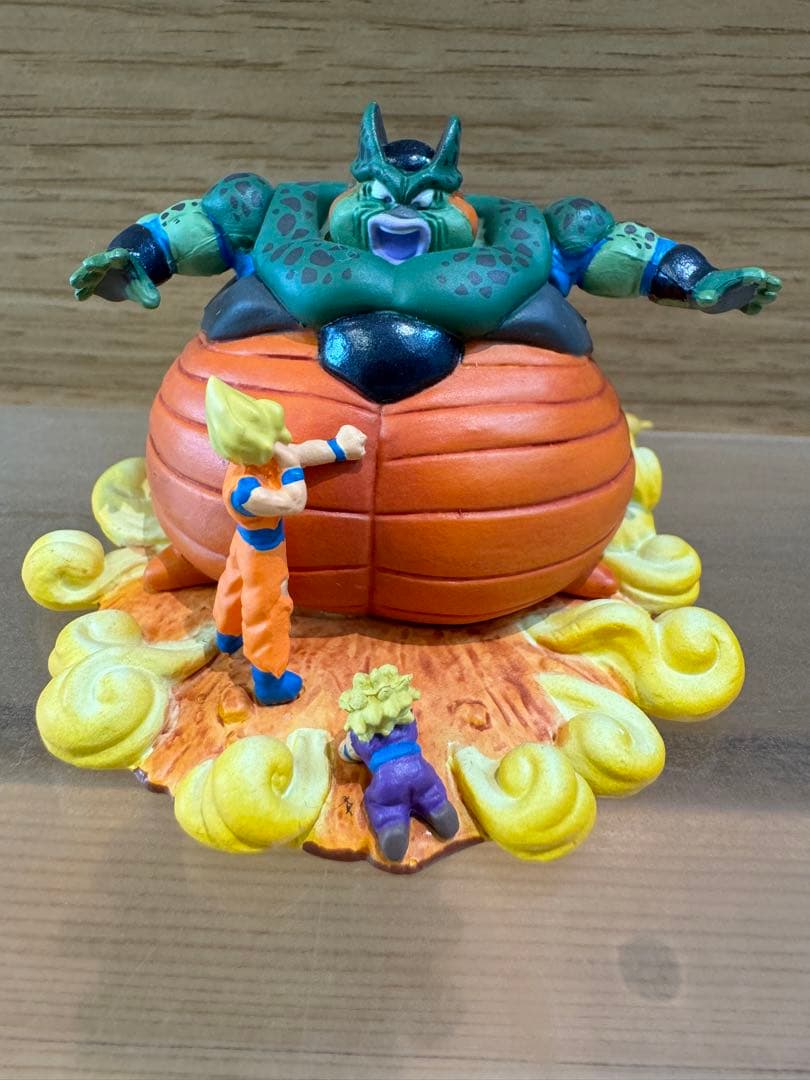 ドラゴンボールカプセル 悟空最後の瞬間移動 自爆セル - メルカリ