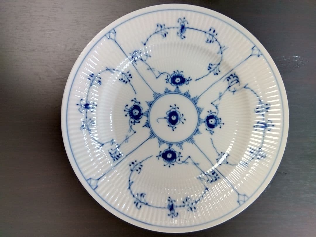 ロイヤルコペンハーゲンブルーフルーテッド皿 楽天市場】ロイヤルコペンハーゲン ブルーフルーテッド プレイン