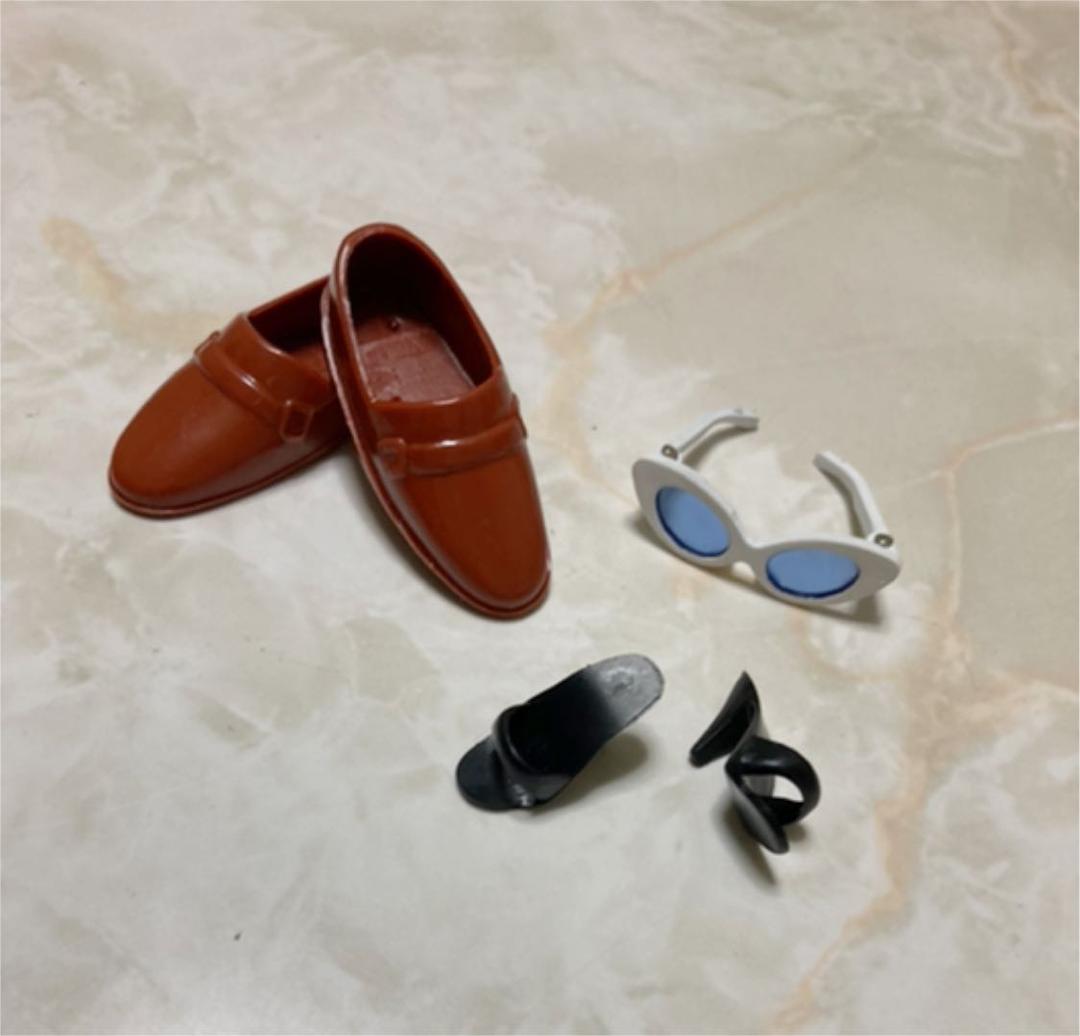 カスタマイズド エルビスプレスリーとグリースのサンディ 2体セット