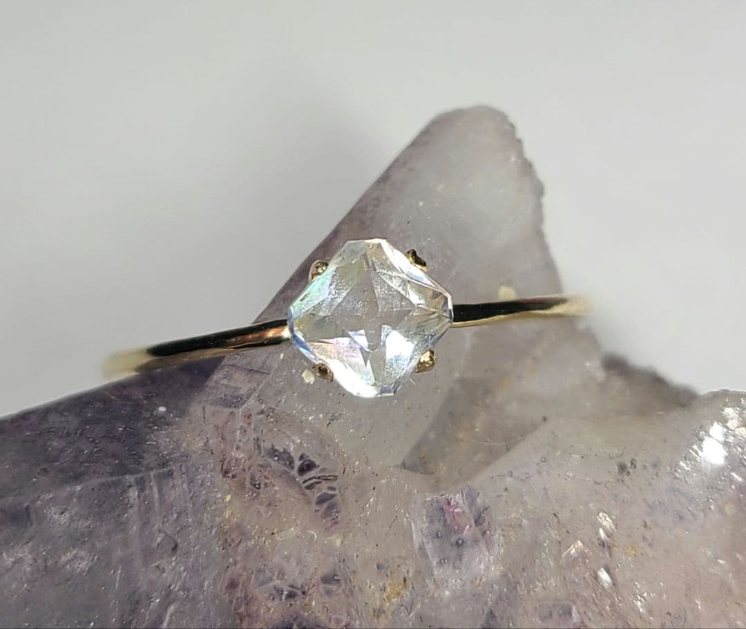 ミーシャレインボーのきらめき!!★アンデシンラブラドライト★オーダー レインボームーンストーン(アンデシンラブラドライト) マダガスカル産