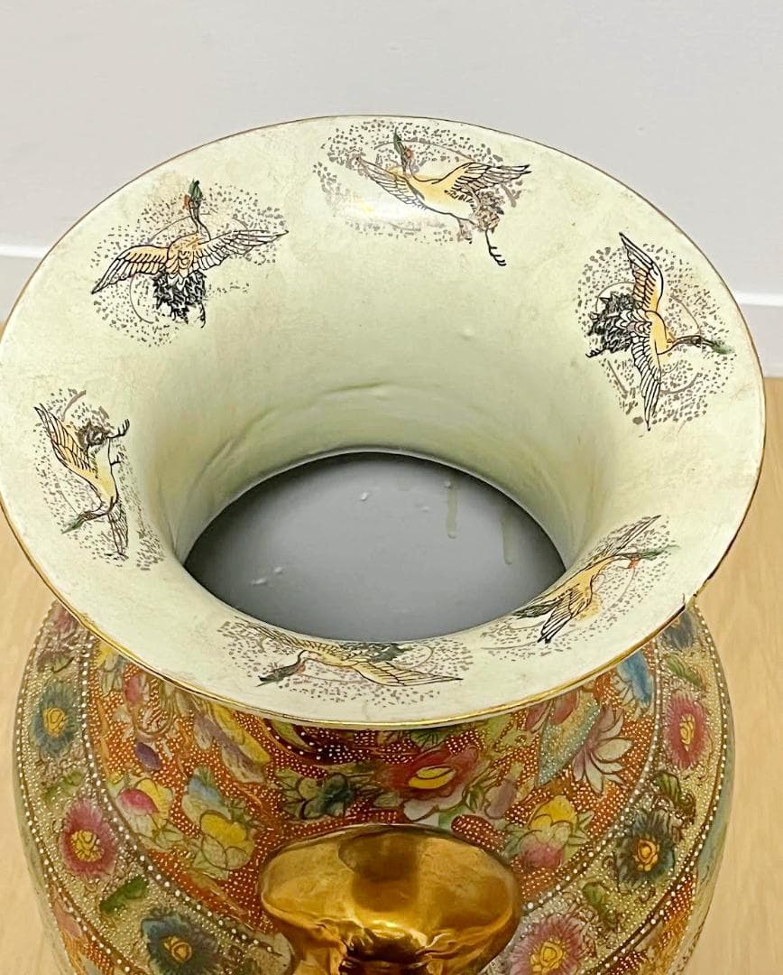 薩摩焼 大花瓶 鶴舞武士戦図 金彩耳双 - メルカリ