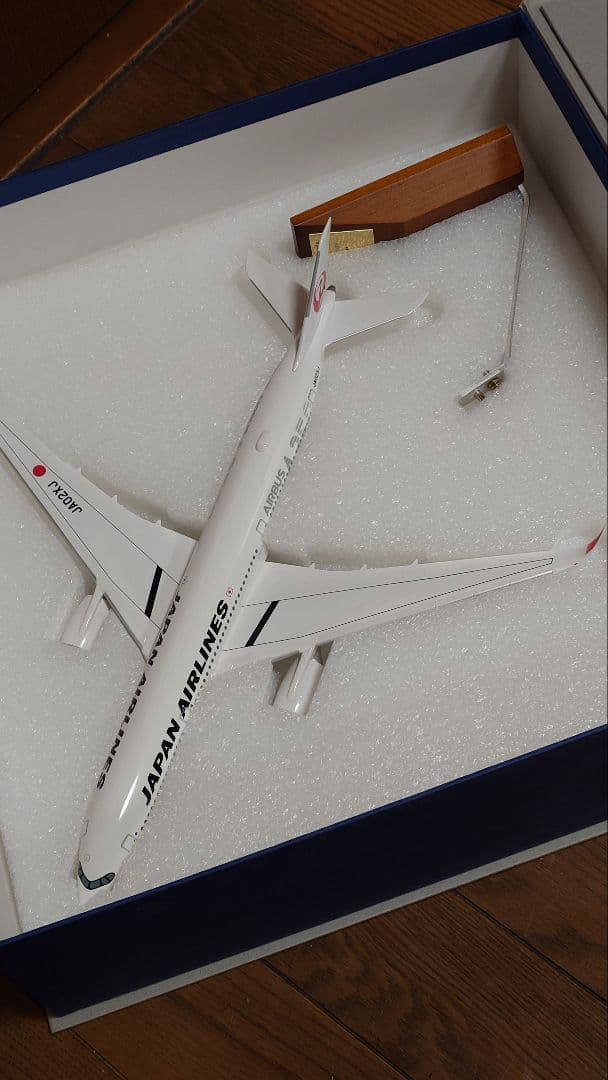 JAL A350-900 2号機 1:200 シリアル NO.373限定モデル - メルカリ