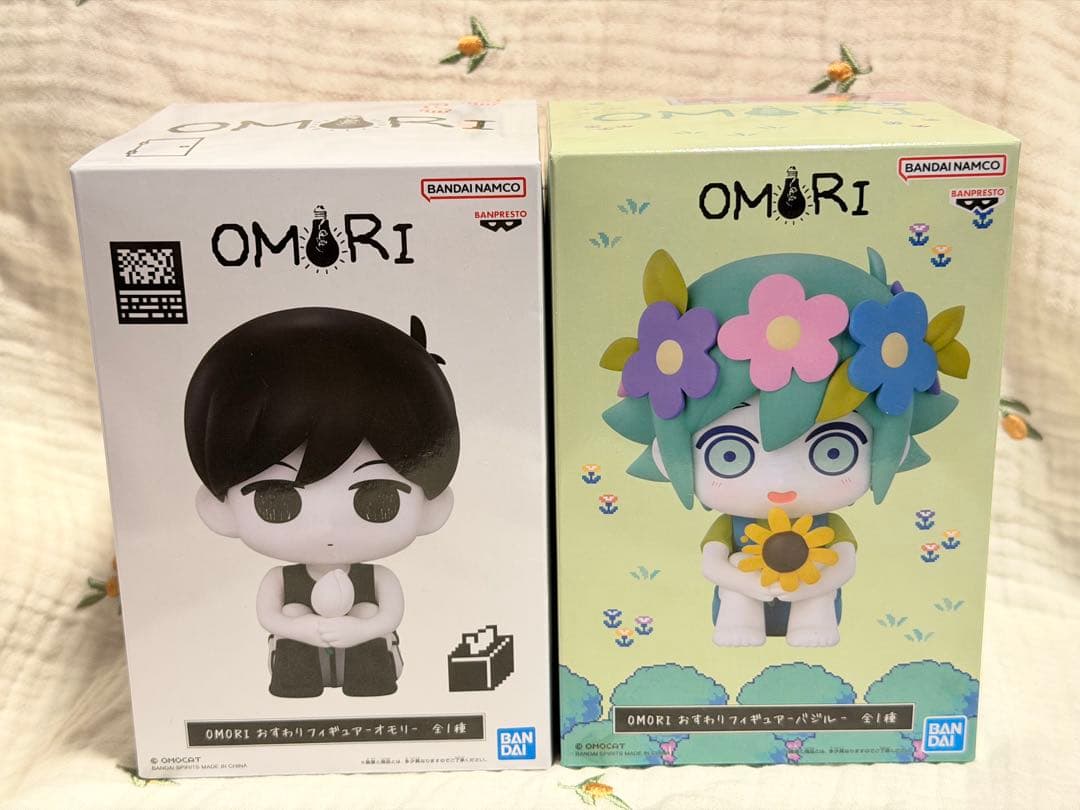 OMORI おすわりフィギュア バジル オモリ フィギュアセット - メルカリ