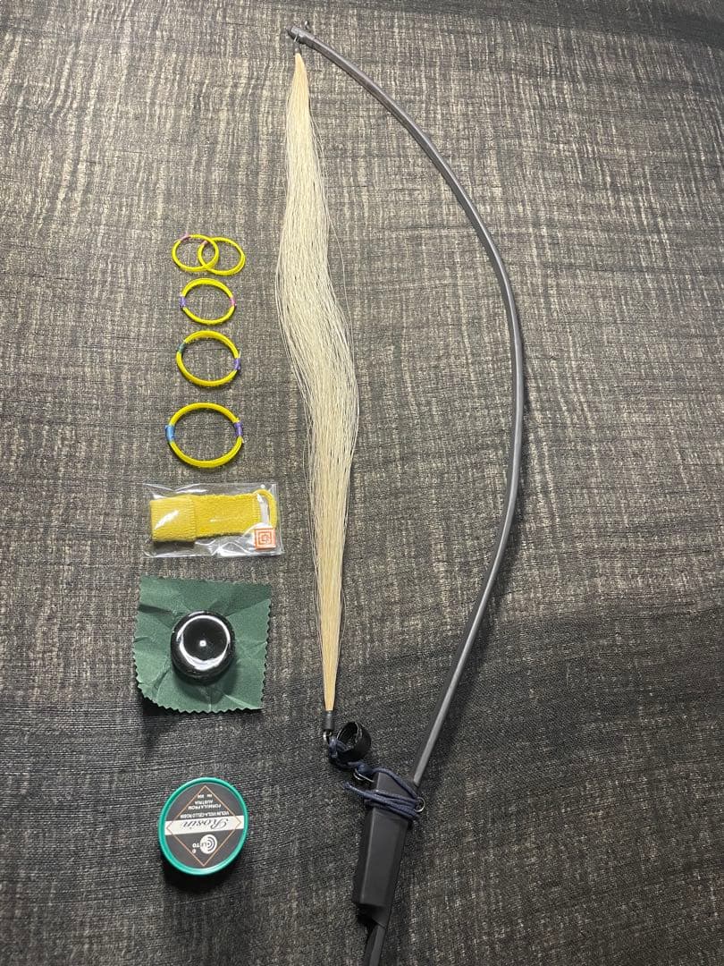 四弦和胡弓，紫檀材，竹弓（レワ弓），付属品