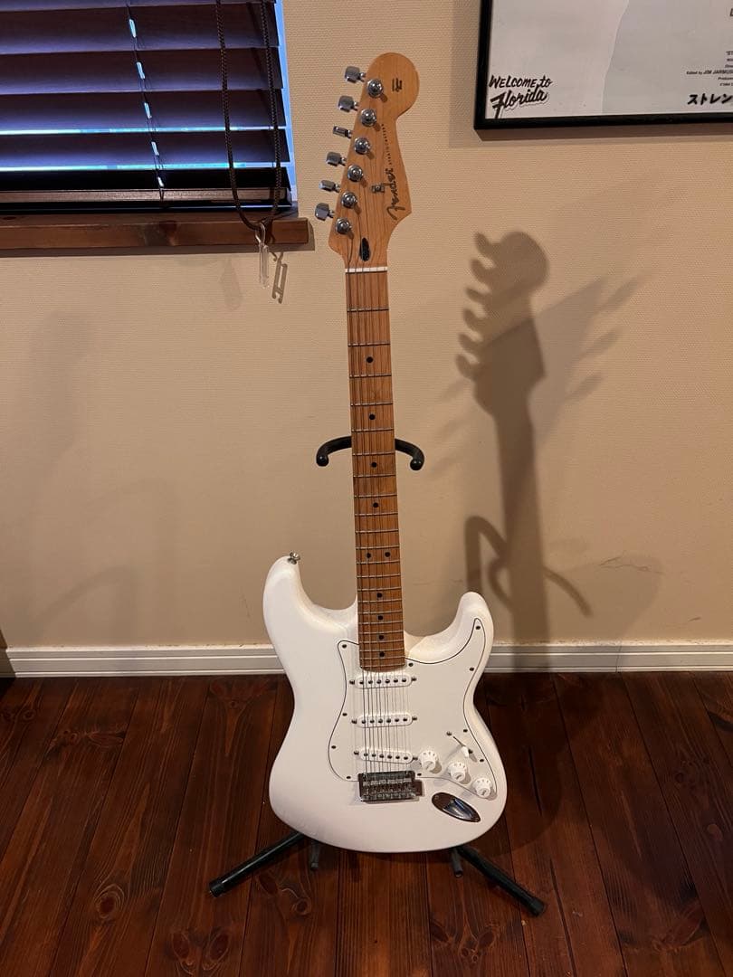 【値下げ交渉OK】フェンダー　fender ホワイト ストラトキャスター エレキ 値下げ交渉OK】フェンダー fender ホワイト ストラトキャスター エレキ