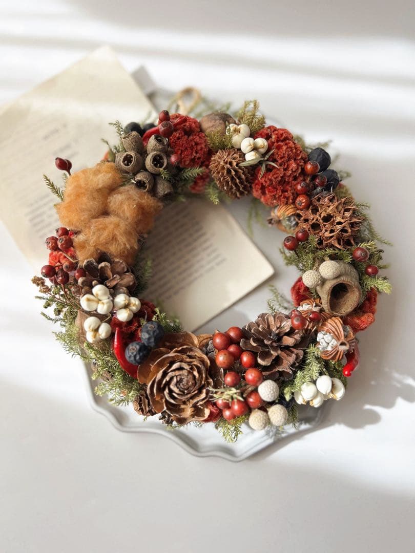 茶色の綿花と木の実のリース 茶色の綿実と木の実のクリスマスリース | iichi 日々の暮らしを