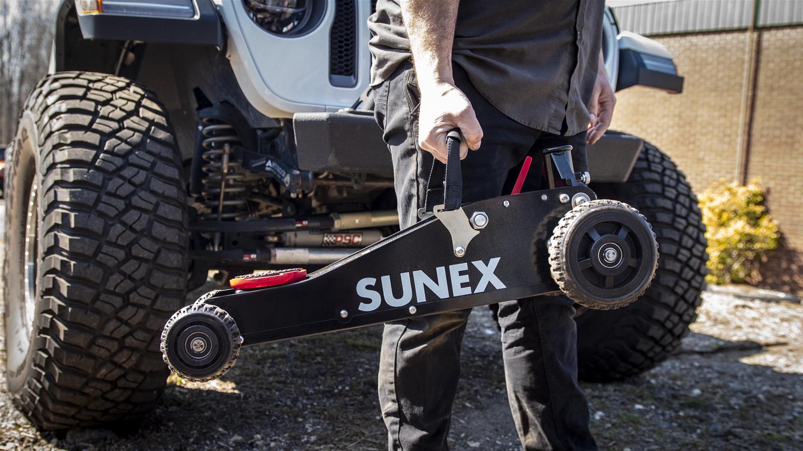 Sunex 6602RJ Sunex Tools 2 Ton Off-Road Jacks | Summit Racing