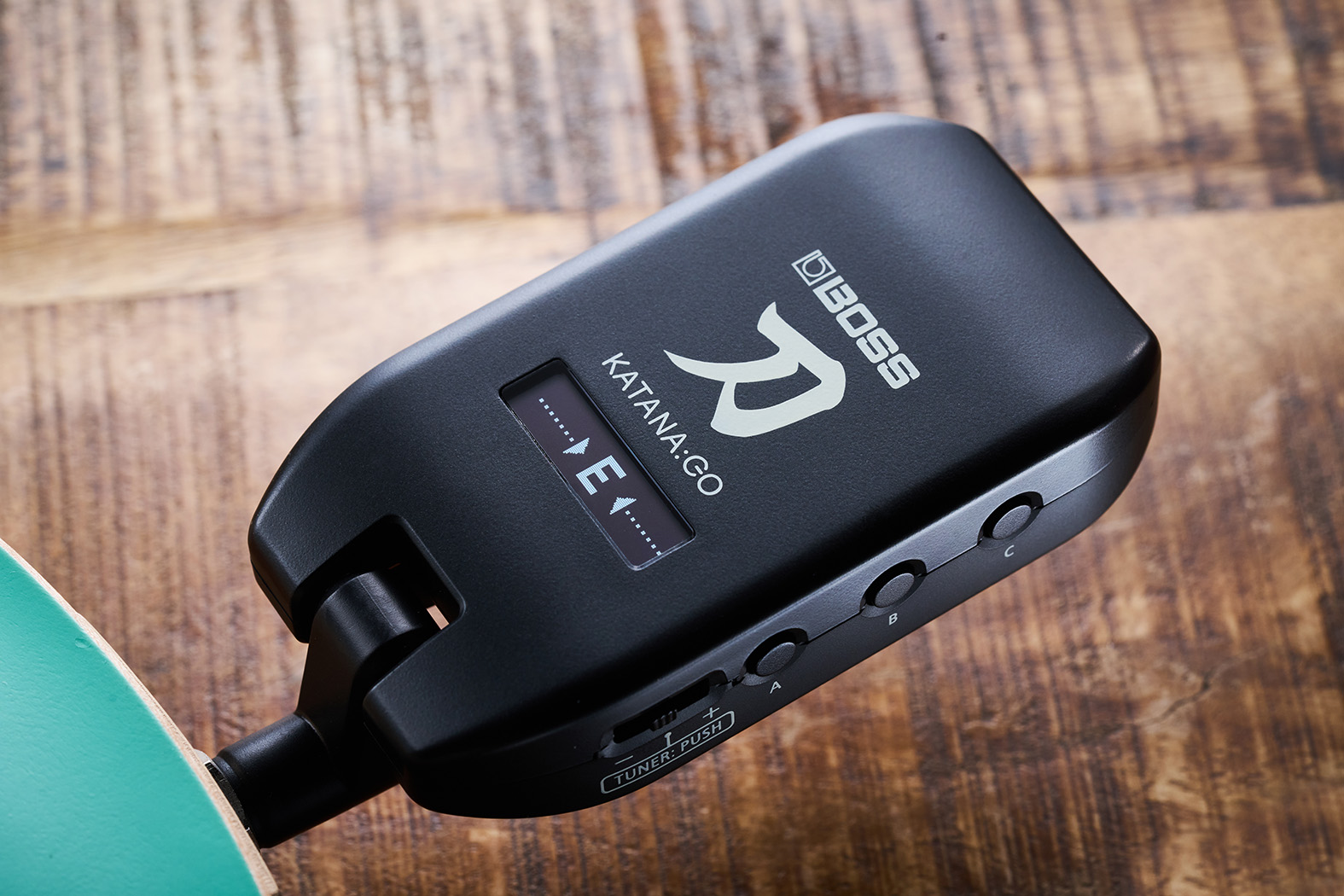 BOSS - KATANA:GO | Personal Headphone Guitar Amplifier