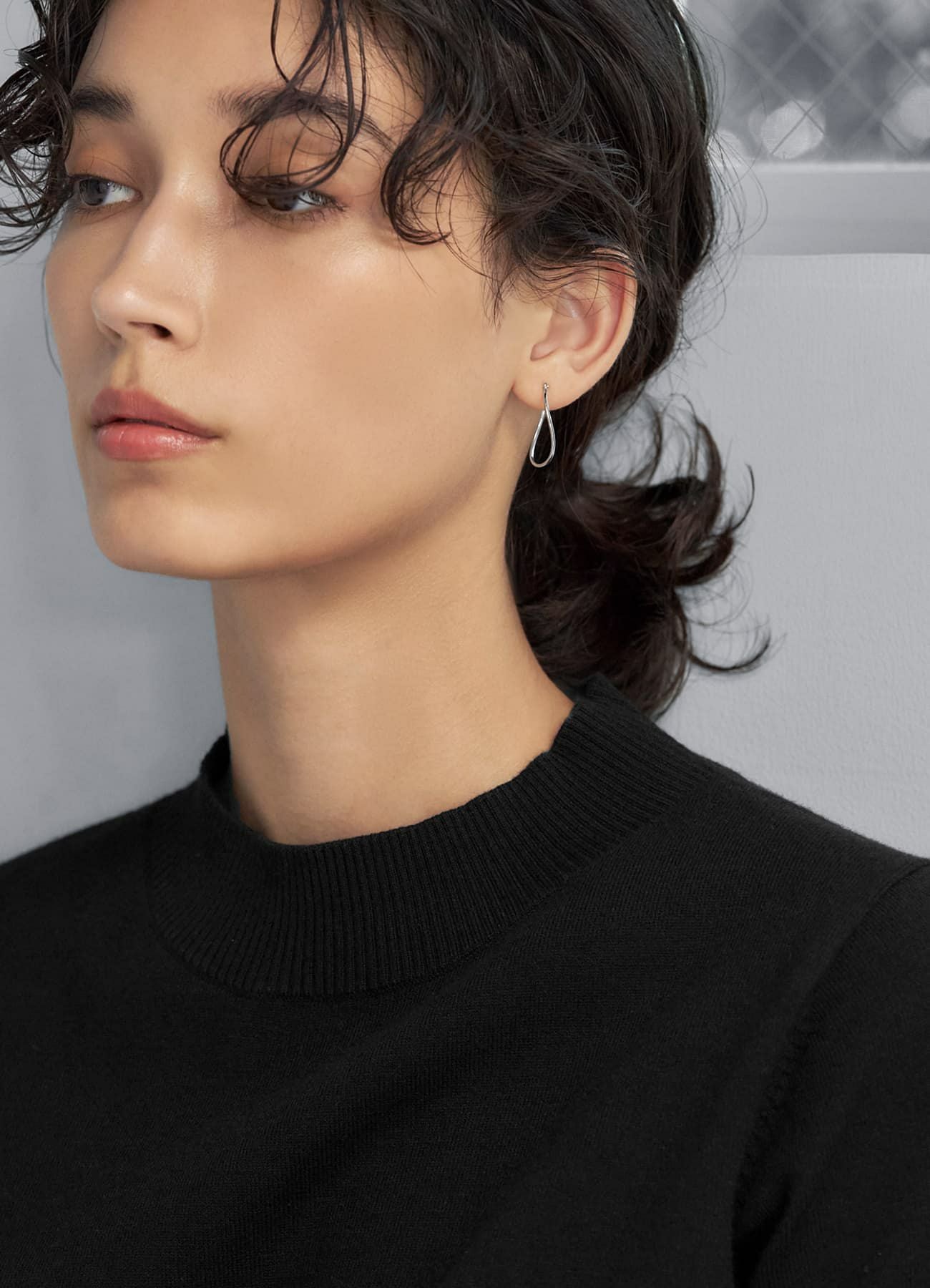 K10ツイストドロップフープピアス | おしゃれな大人レディース