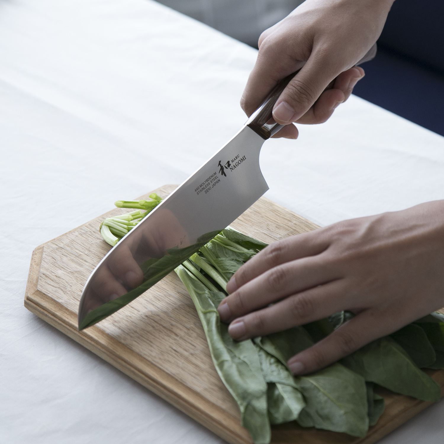 和 NAGOMI/三徳包丁 -目指したのは「誰でも自宅で研げる包丁